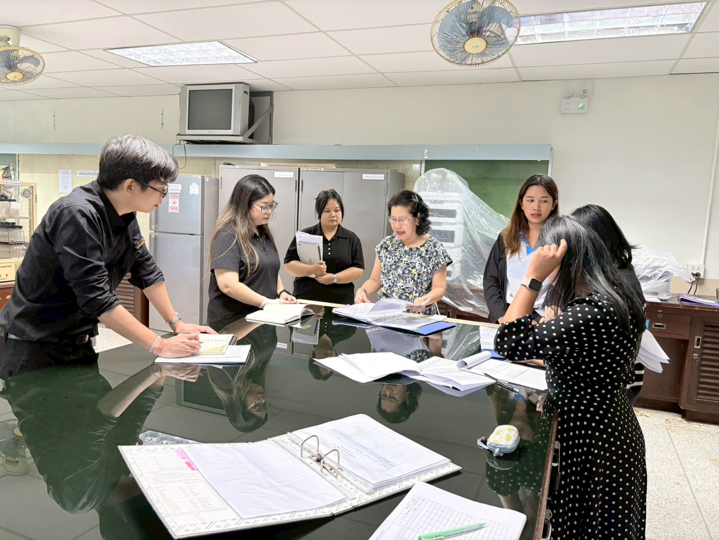 คณะเทคโนโลยีและสิ่งแวดล้อม จัดโครงการอบรมพัฒนาผู้ตรวจประเมินภายใน เสริมความรู้มาตรฐานความปลอดภัยห้องปฏิบัติการ