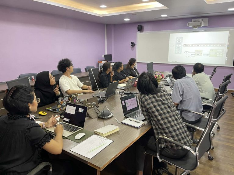 คณะเทคโนโลยีและสิ่งแวดล้อม จัดอบรมเชิงปฏิบัติการ เสริมทักษะวิจัยและการนำเสนอผลงานทางวิชาการสำหรับนักศึกษาบัณฑิตศึกษา