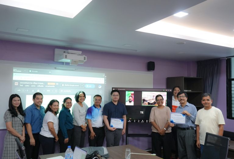 คณะเทคโนโลยีและสิ่งแวดล้อม จัดพิธีมอบรางวัลการนำเสนอดีเด่น กิจกรรมรายงานความก้าวหน้าวิทยานิพนธ์ ประจำปีการศึกษา 2568