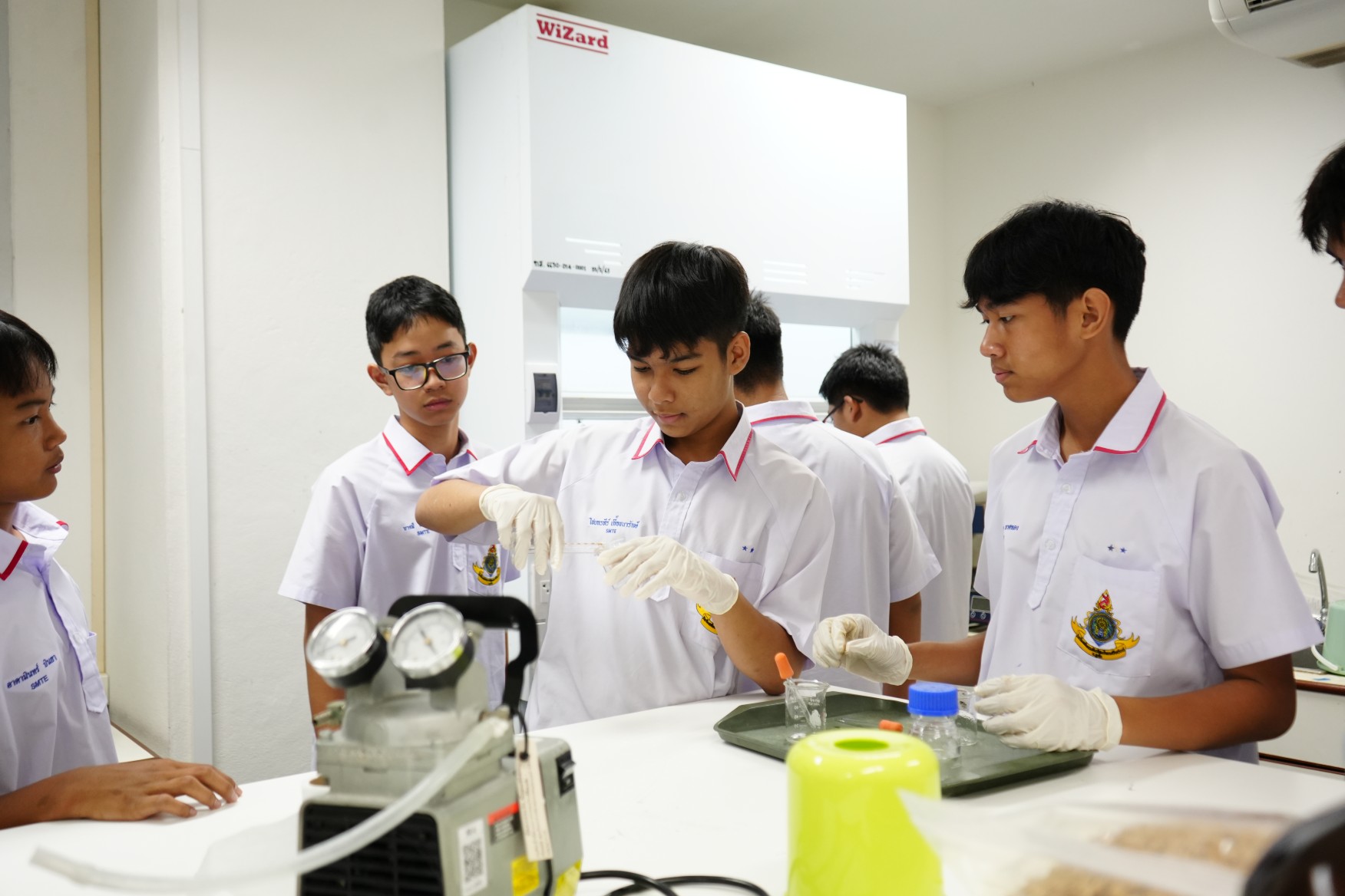 คณะเทคโนโลยีและสิ่งแวดล้อม จัดโครงการ “ค่ายเสริมทักษะวิทยาศาสตร์และเทคโนโลยี สำหรับโรงเรียนเฉลิมพระเกียรติสมเด็จพระศรีนครินทร์ ภูเก็ต ในพระราชูปถัมภ์สมเด็จพระเทพรัตนราชสุดาฯ สยามบรมราชกุมารี”