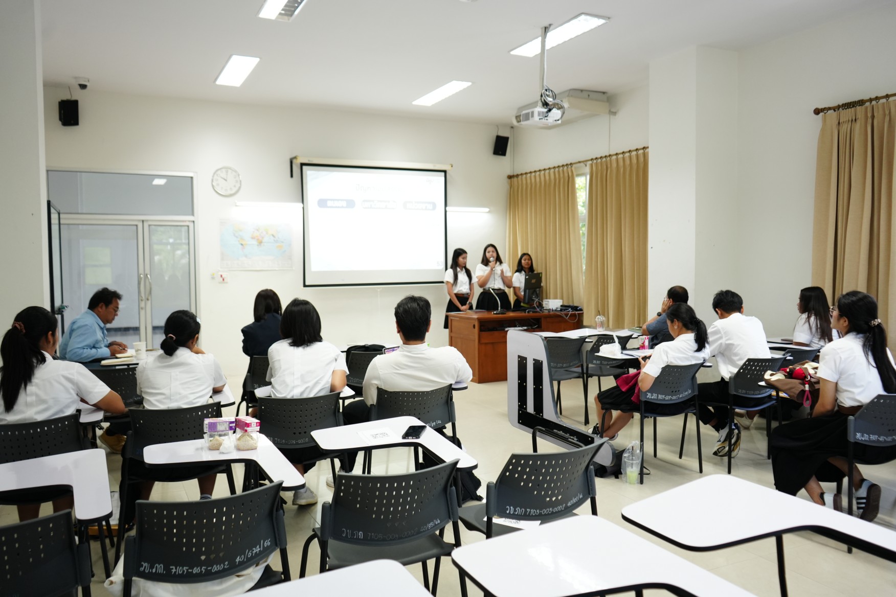 งานสนับสนุนวิชาการ วิทยาเขตภูเก็ต จัดกิจกรรมนำเสนอผลการปฏิบัติงานของนักศึกษาฝึกงาน ภาคการศึกษาที่ 3/2568