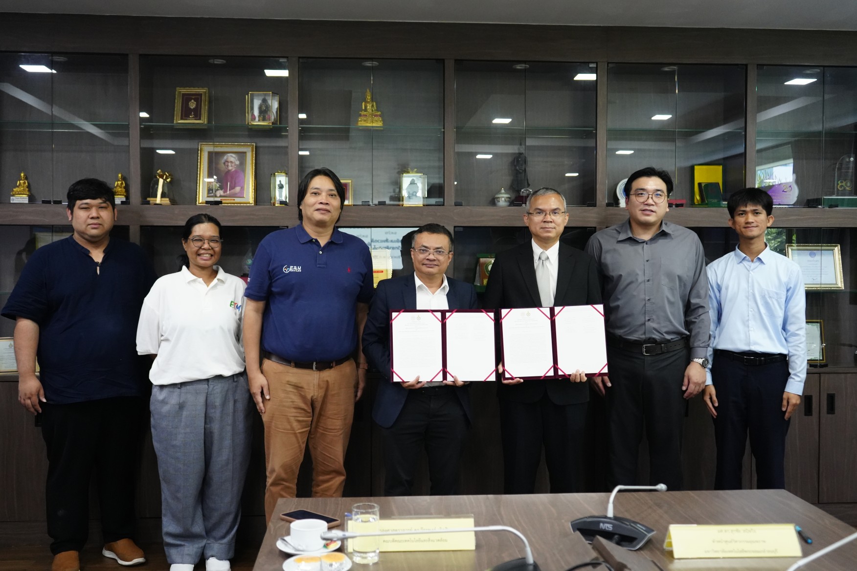 คณะเทคโนโลยีและสิ่งแวดล้อม ม.อ.ภูเก็ต ลงนามความร่วมมือทางวิชาการ (MOU) ร่วมกับศูนย์วิศวกรรมอุณหภาพ มหาวิทยาลัยเทคโนโลยีพระจอมเกล้าธนบุรี เพื่อมุ่งพัฒนา และทดสอบนวัตกรรมด้านสิ่งแวดล้อม